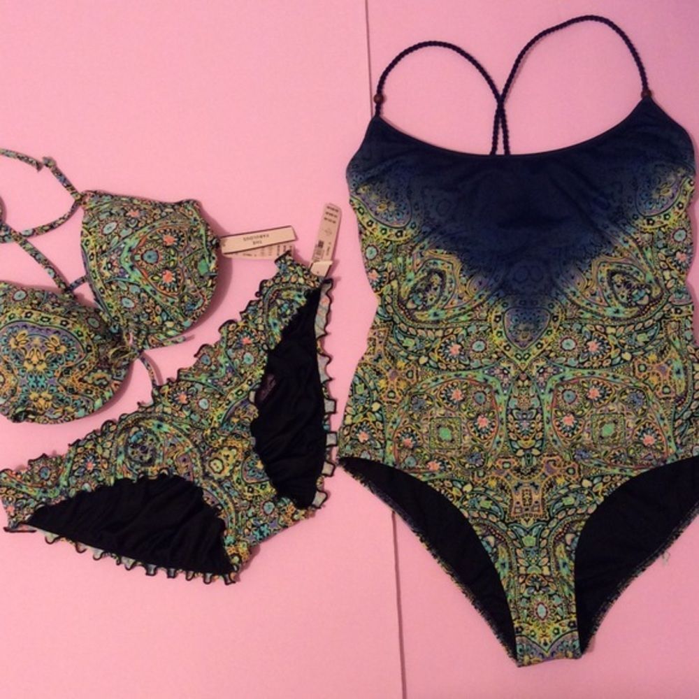 NWT VS 32C,34C,34D BIKINI+MONOKINI ONE-PIECE GREEN